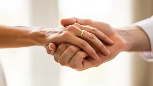 Trauzeugen wählen: Tipps für die Auswahl der besten Begleiter bei der Hochzeit